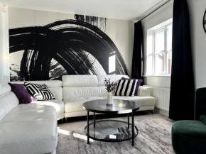 Super King Suite Large 3 bed Amenities Long Term